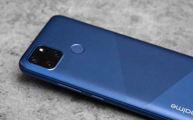 Realme-2112554gf4-4.jpg