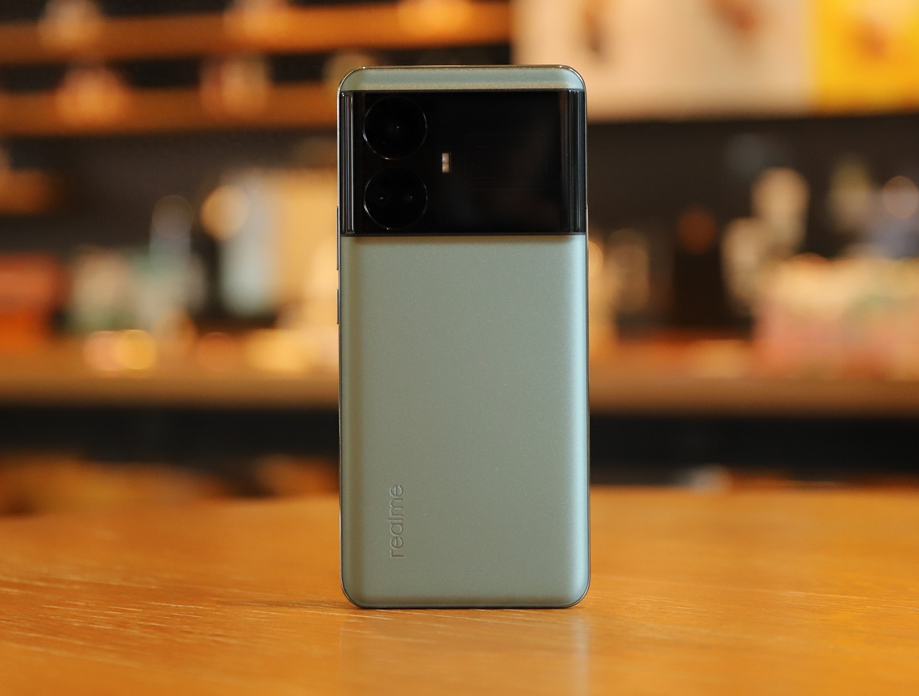 Realme GT5 Pro станет одним из первых смартфонов на базе Snapdragon 8 Gen 3