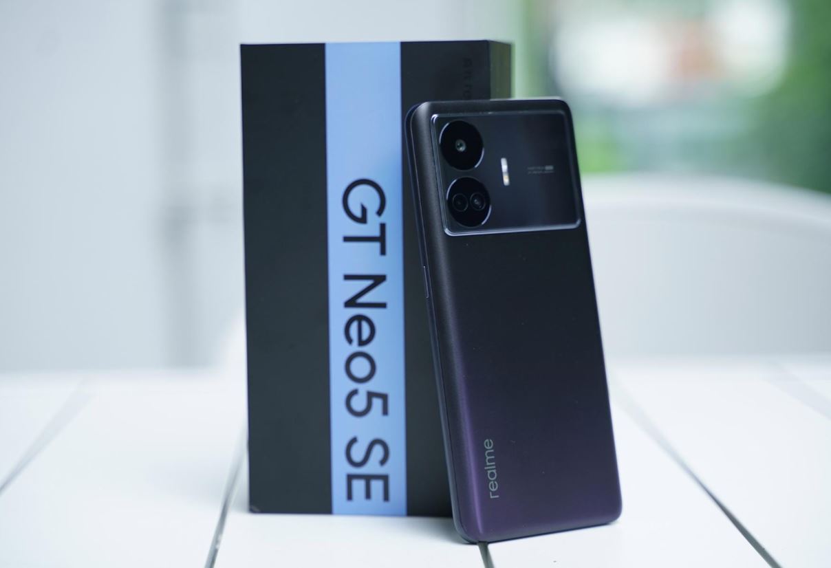 смартфон Realme GT Neo 5 SE