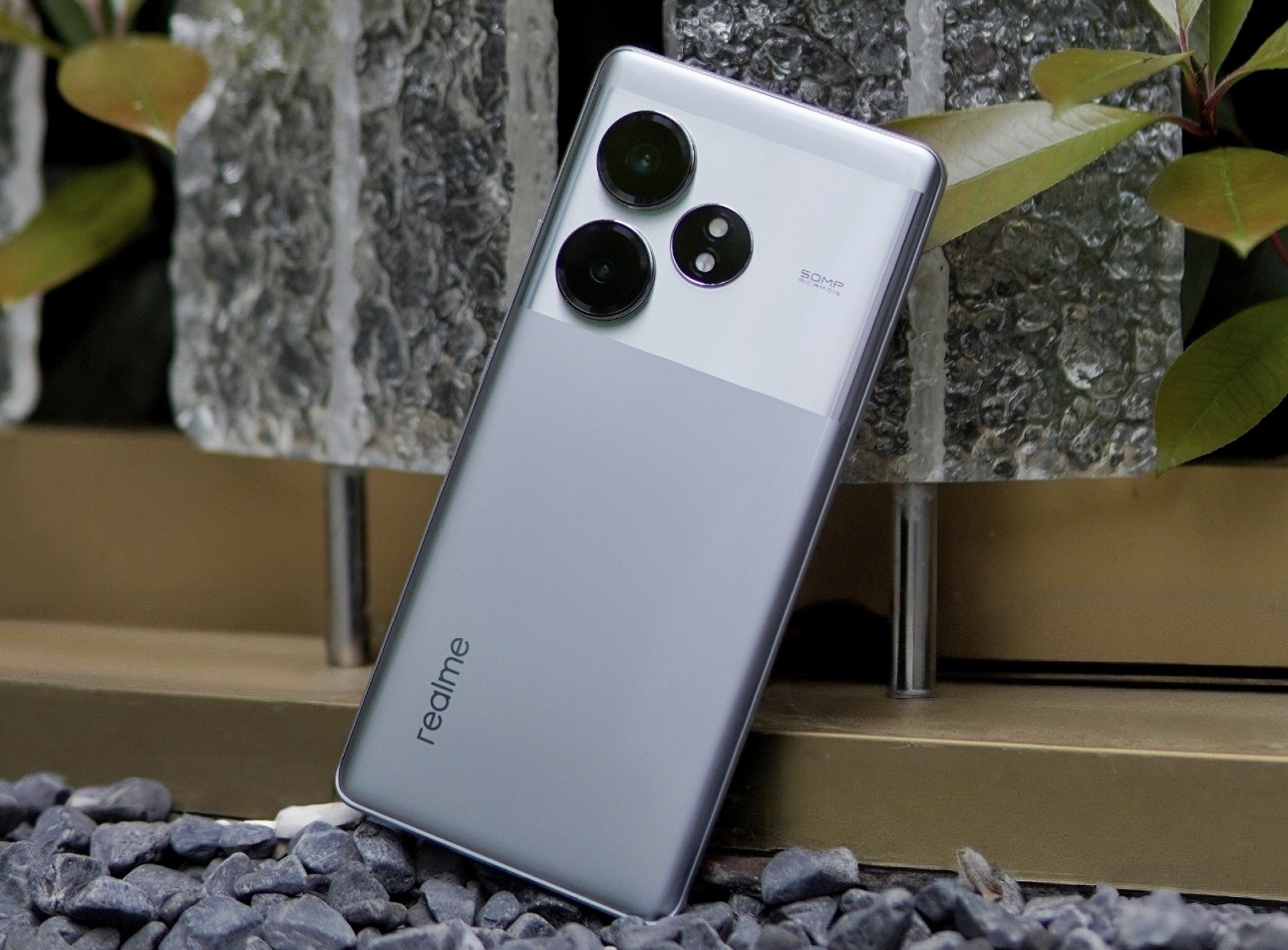 смартфон Realme GT Neo6 SE