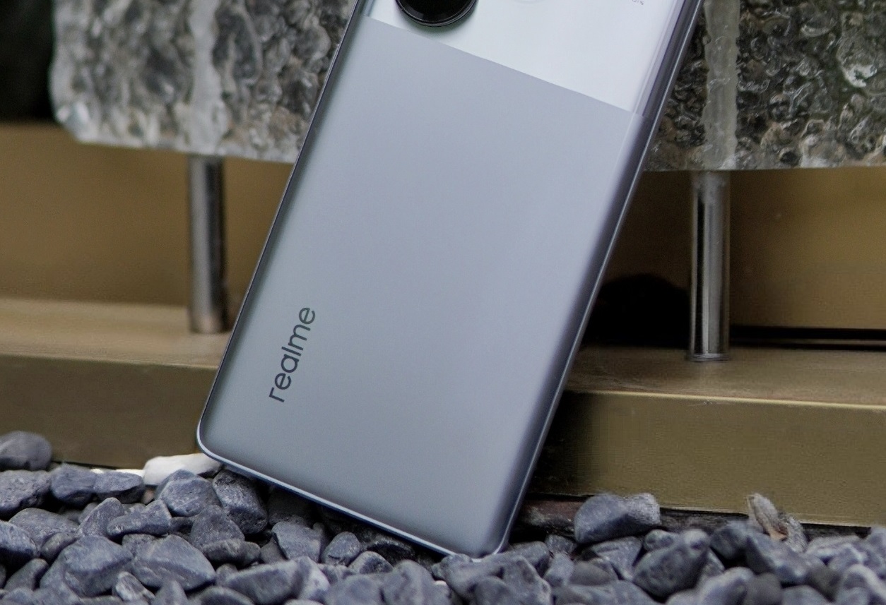 Киберспортивный флагман Realme Neo7 дебютирует в декабре
