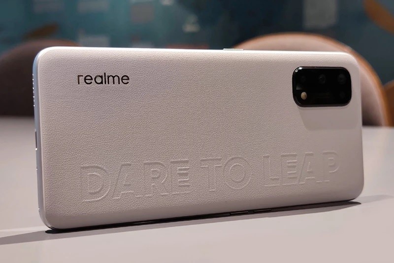 Realme_Q2_Pro_1158854.jpg