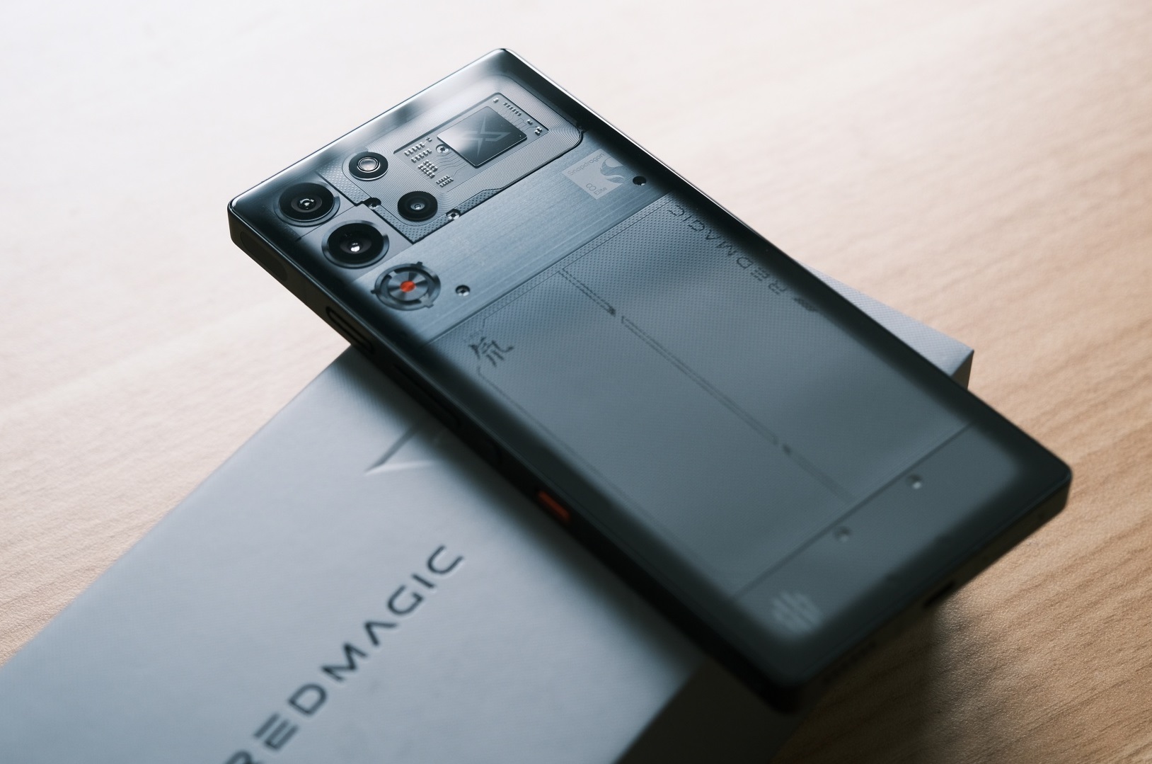 Red Magic 10 Pro и Red Magic 10 Pro+ – новые высокопроизводительные смартфоны на базе Snapdragon 8 Elite