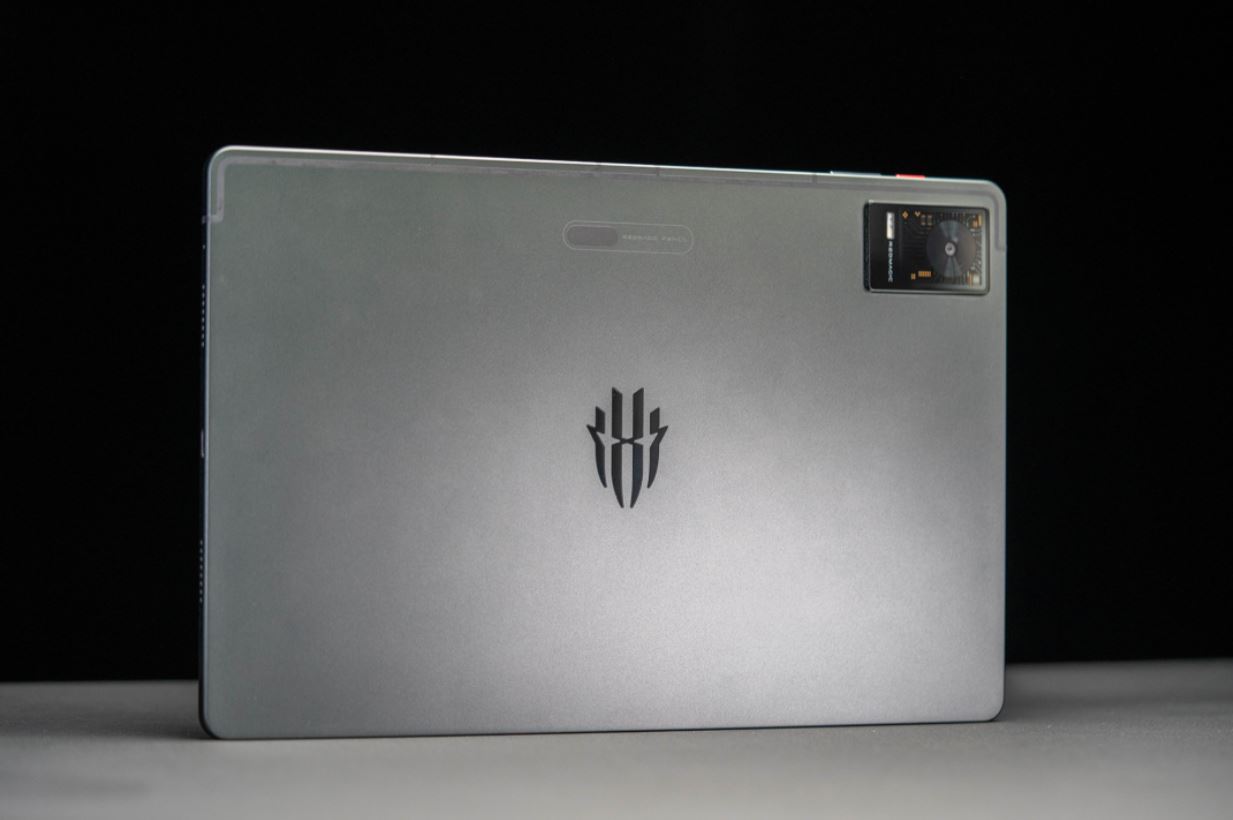 игровой планшет Red Magic