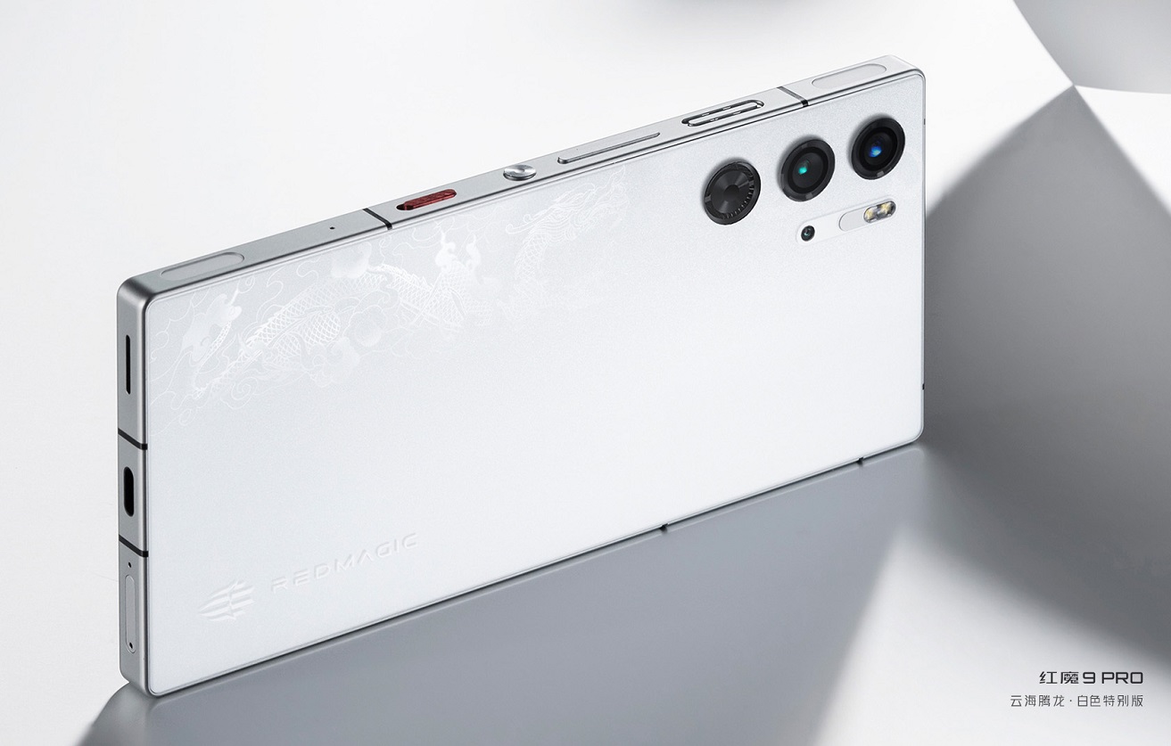 игровой смартфон Red Magic 9 Pro White Special Edition