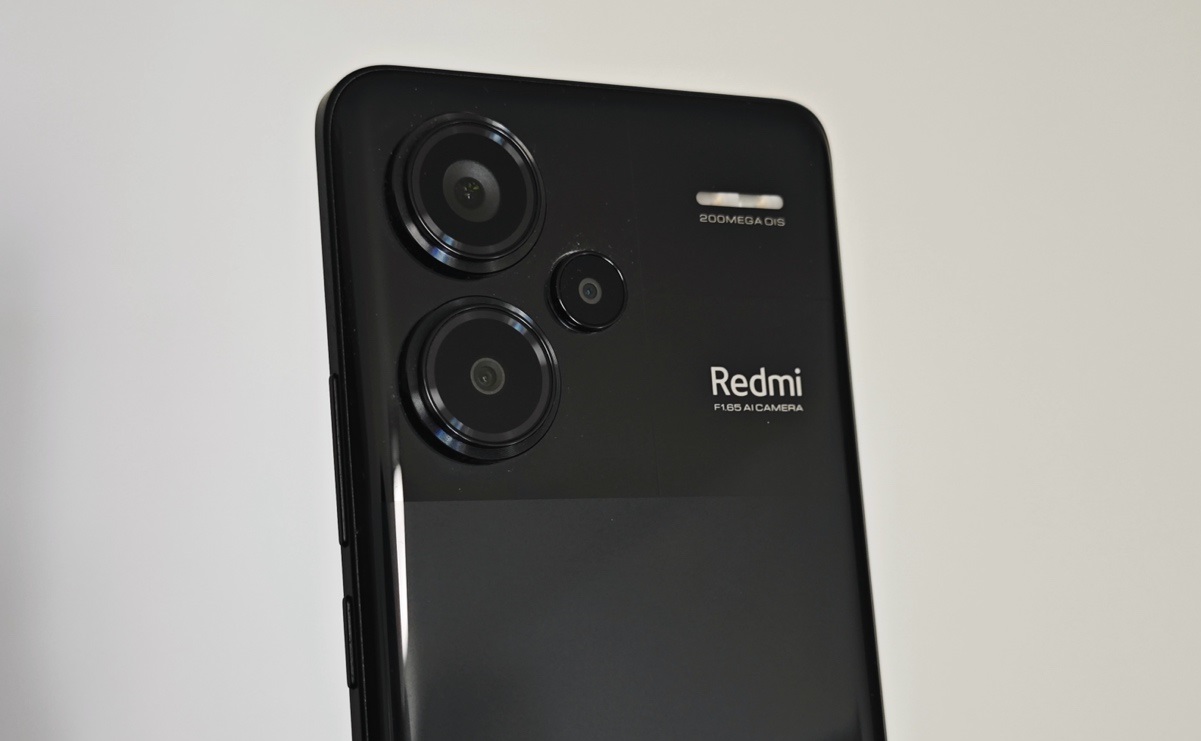 смартфон Redmi Note 13 Pro+