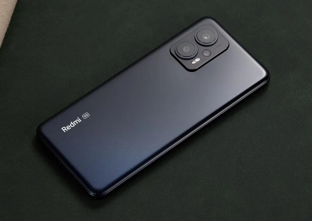 представлен смартфон Redmi Note 12T Pro