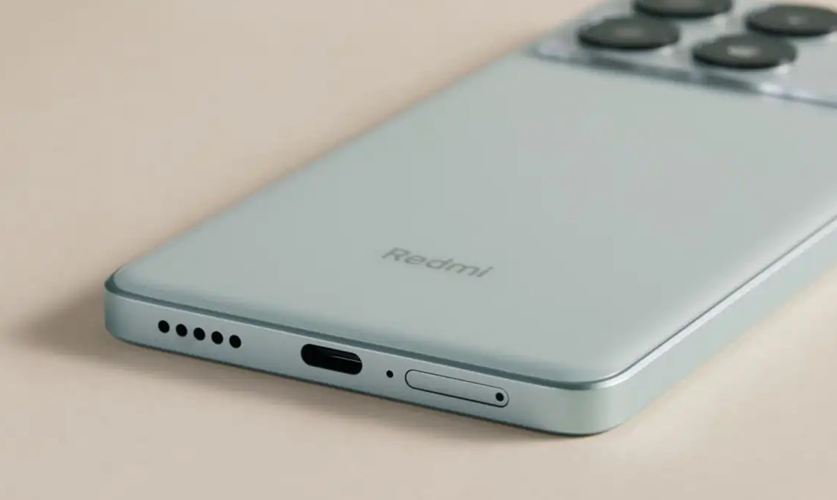 Xiaomi работает над компактным субфлагманским смартфоном Redmi с 6,3-дюймовым дисплеем