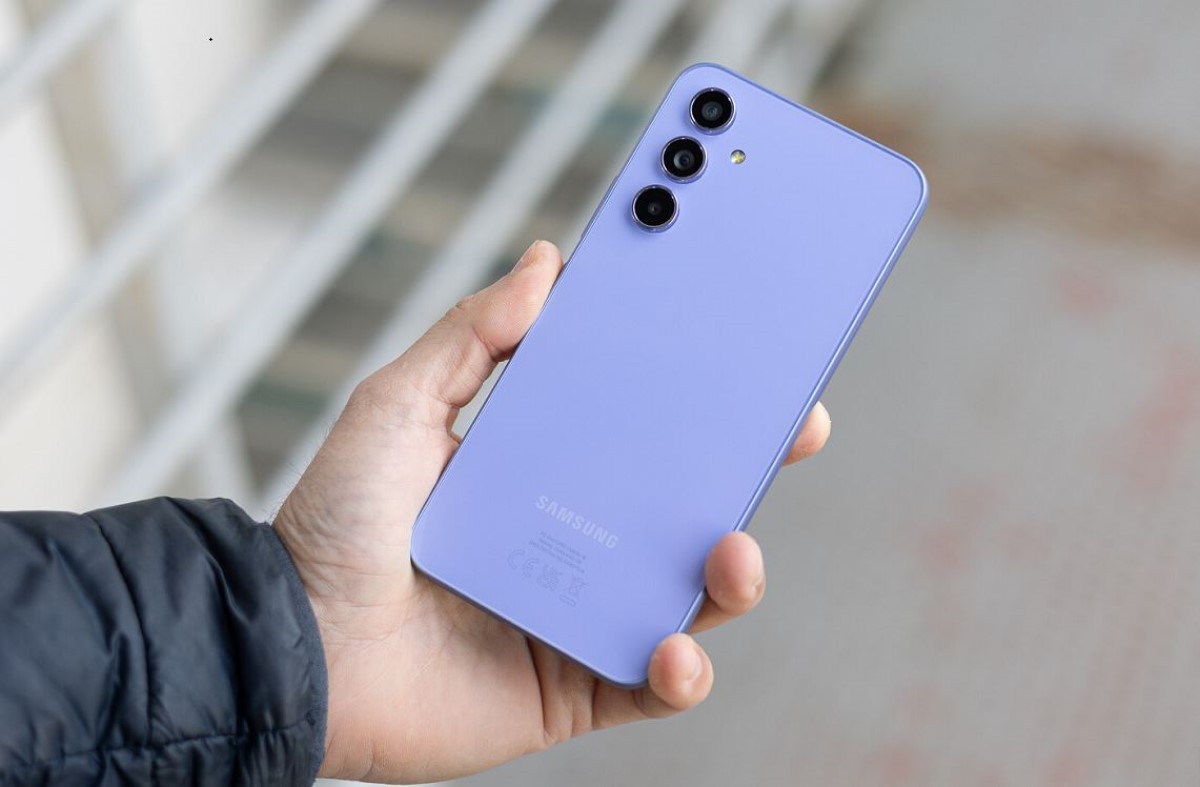 Samsung планирует обновить более 30 смартфонов до One UI 6.0 в Европе