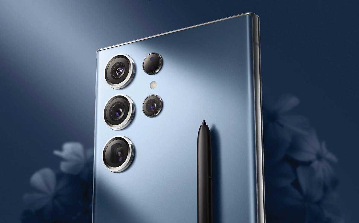 смартфон Samsung Galaxy S23 Ultra Sky Blue