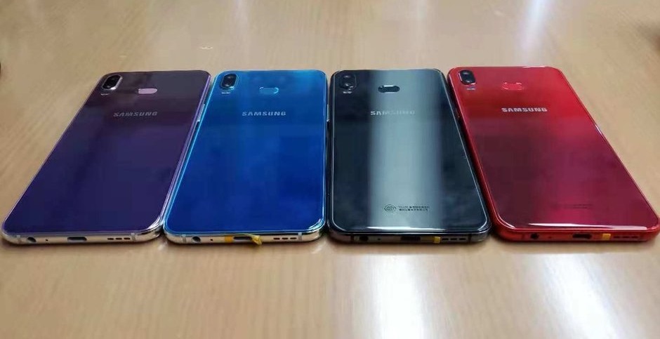 Samsung_Galaxy_A6s_7.jpg