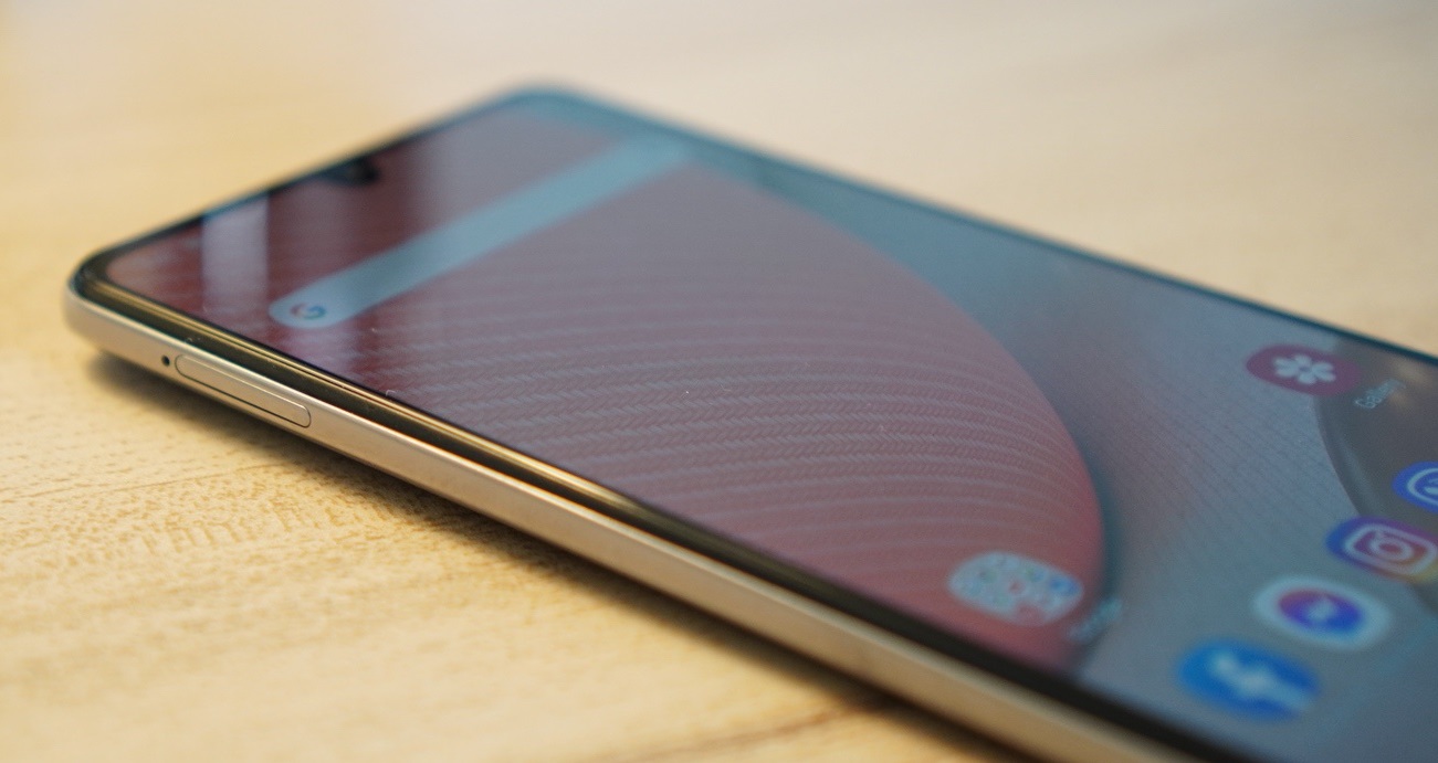 Новый Samsung Galaxy M42 получит 90 Гц AMOLED дисплей и мощный аккумулятор