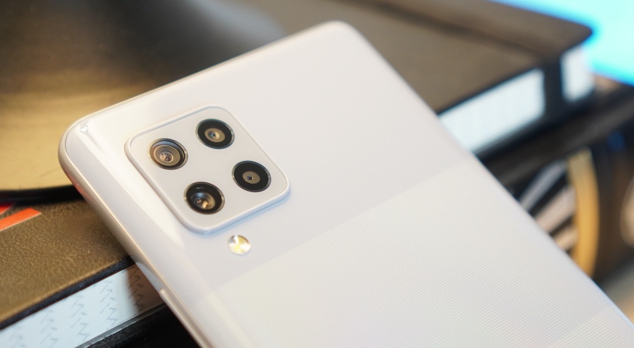 Новый Samsung Galaxy M42 получит 90 Гц AMOLED дисплей и мощный аккумулятор