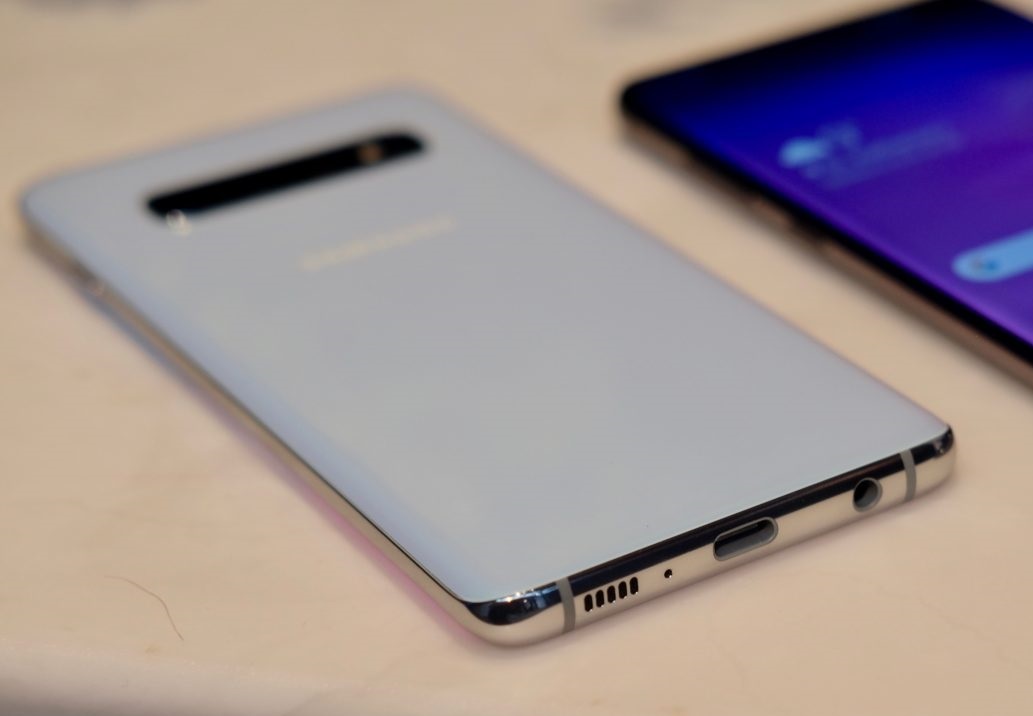 Samsung_Galaxy_S10_official125.jpg