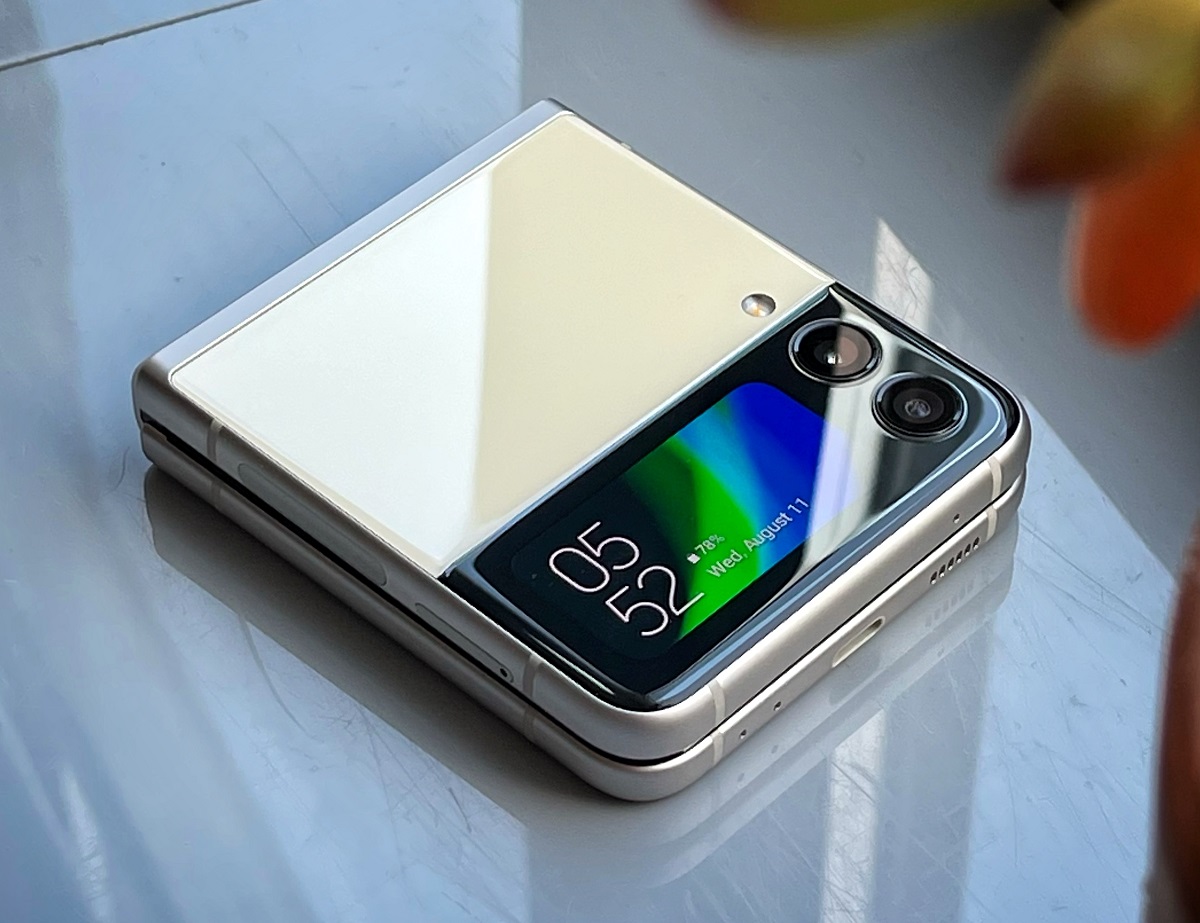 Samsung Galaxy Z Flip3