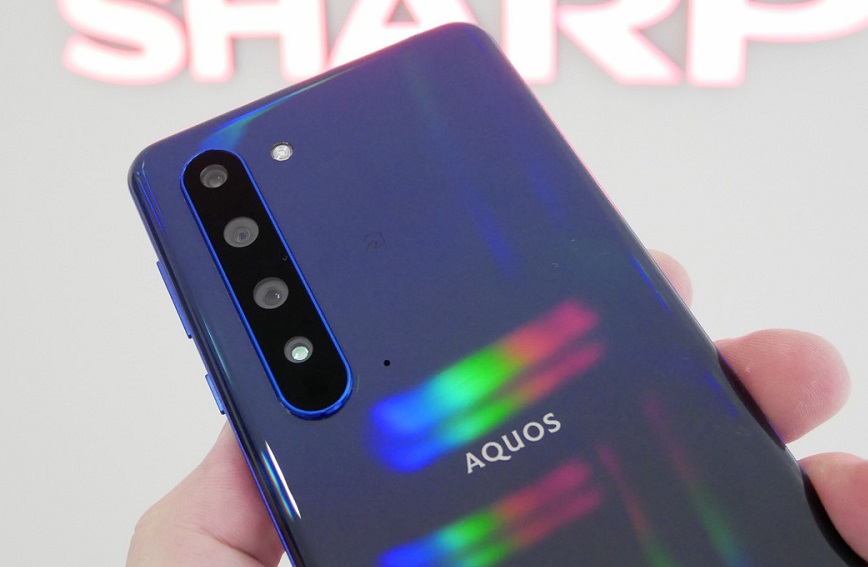 Sharp_Aquos_R5G_11.jpg