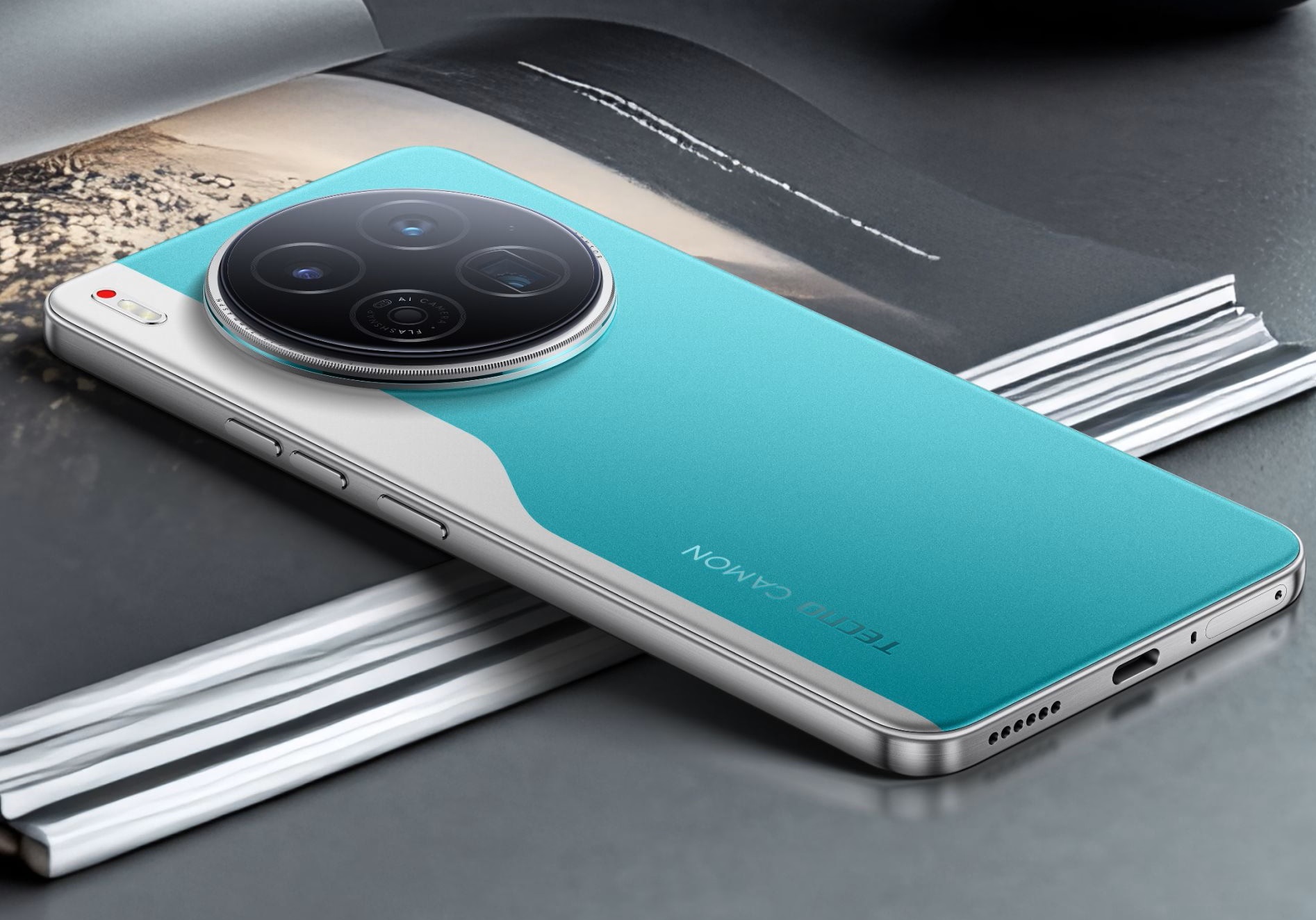 Модуль тройной задней камеры флагманского смартфона Tecno Camon 40 Premier 5G