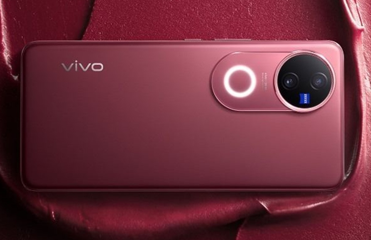 Vivo V50 появился на первом рендере