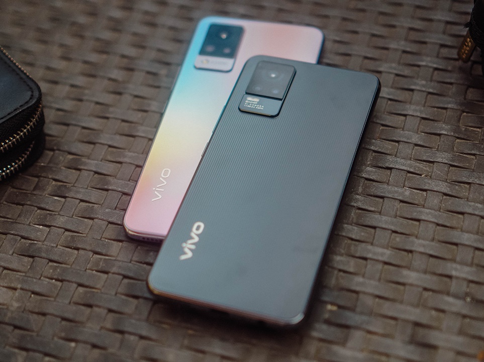 Vivo V21