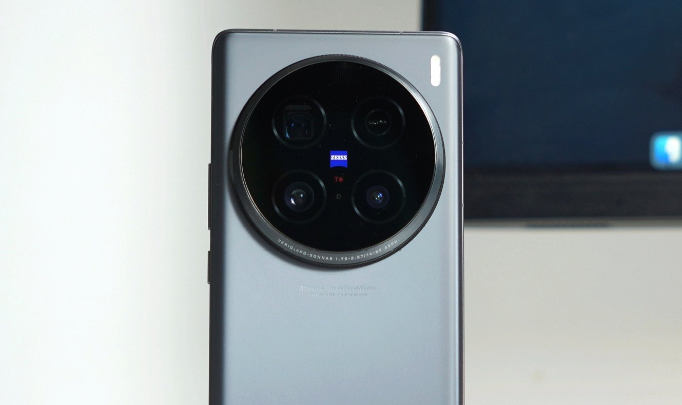 смартфон Vivo X100 Ultra