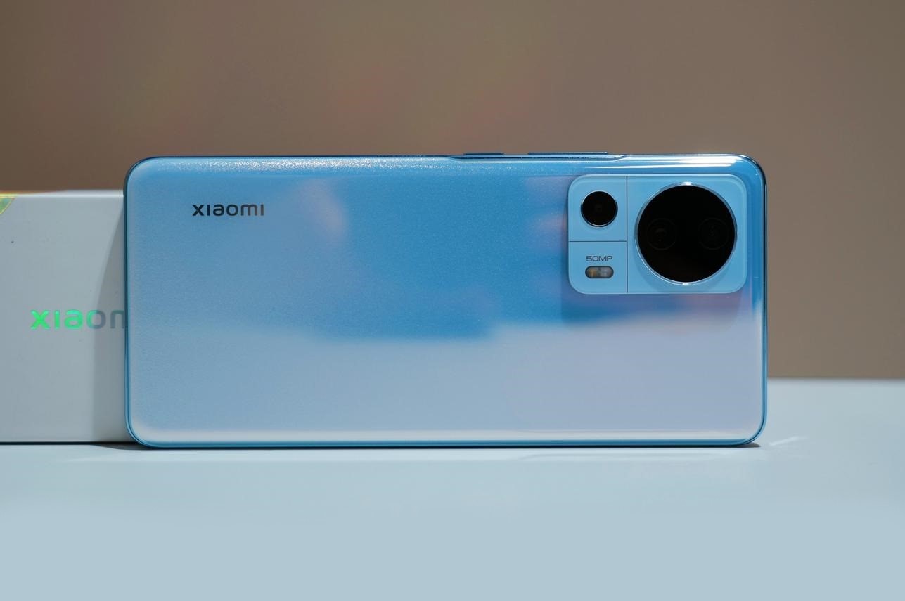 смартфон Xiaomi Civi 3