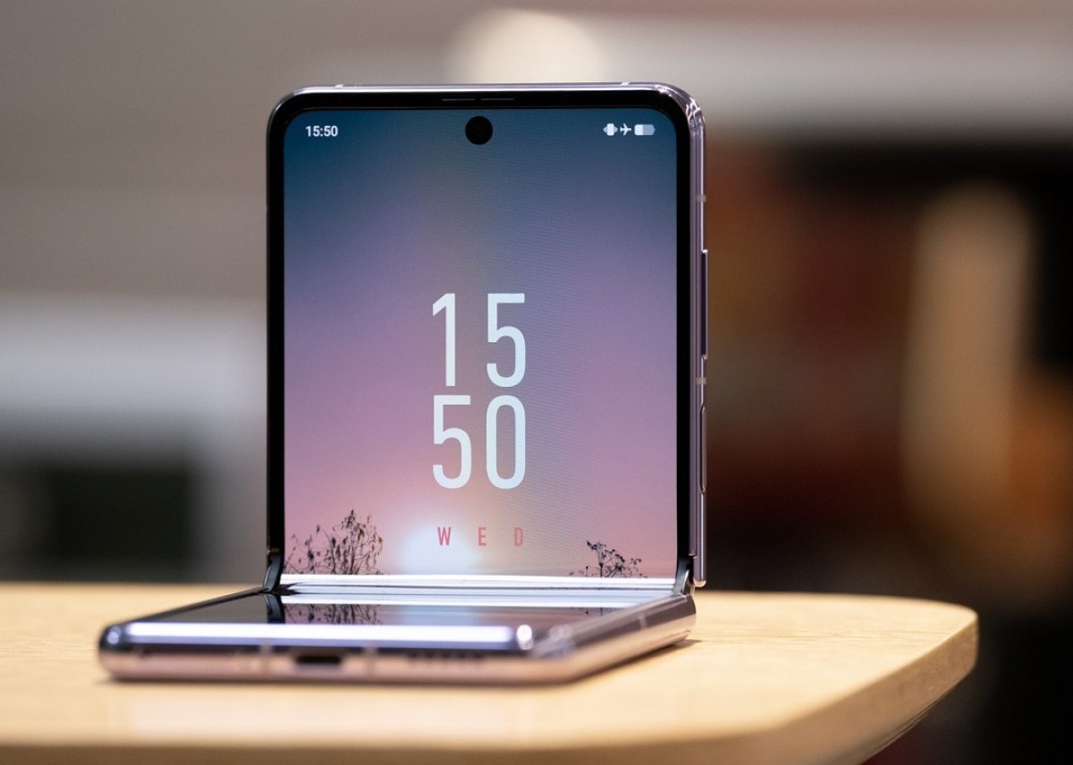 Дебют Honor Magic Flip, Xiaomi MIX Flip и Vivo S Flip ожидается в следующем году