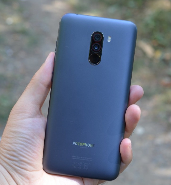 Xiaomi_Pocophone_F1_12.jpg