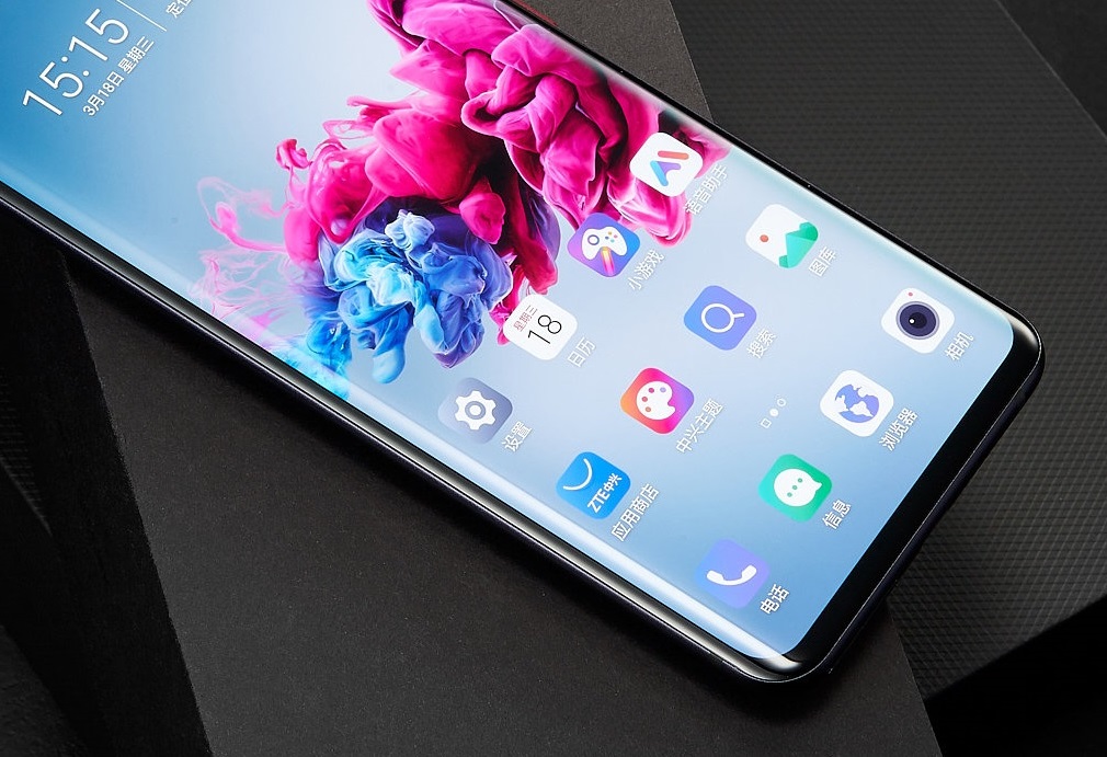 Смартфон с камерой под экраном. ZTE подэкранная камера. Смартфон с подэкранной камерой. Смартфоны с подэкранной фронтальной камерой. Телфон ZTE С подэкранной камерой.