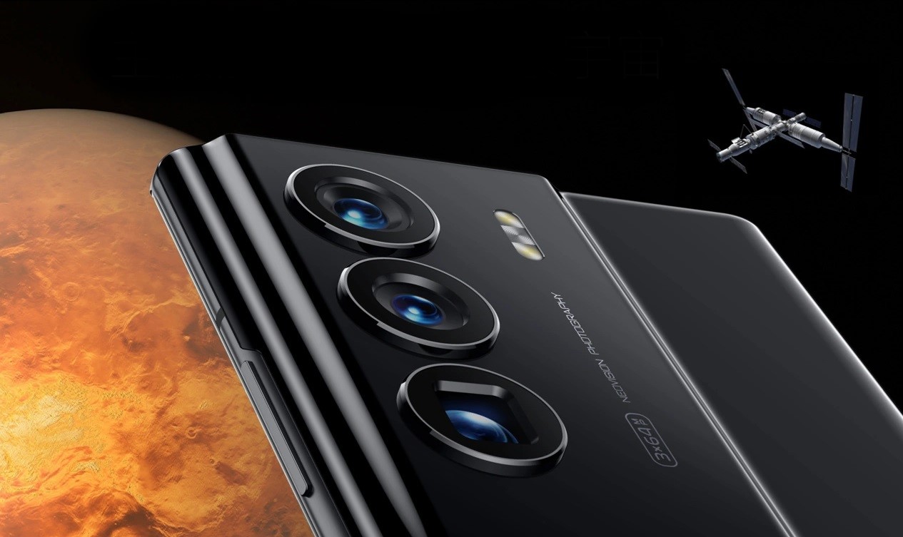 ZTE Axon 40 Ultra Aerospace Edition