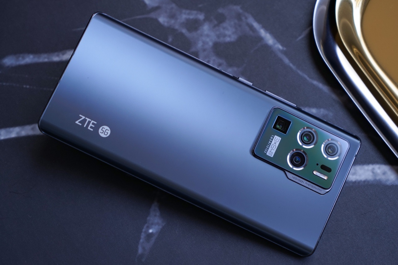 ZTE Axon 30 Ultra