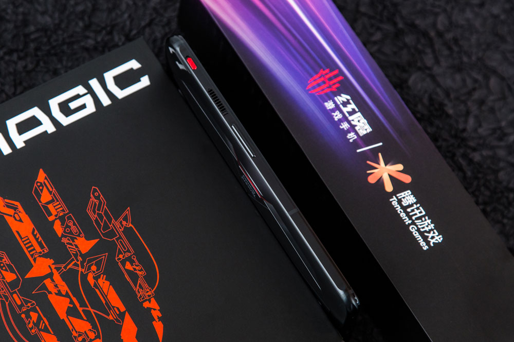 Смартфоны ZTE Nubia Red Magic 6 поступили в продажу. Цены