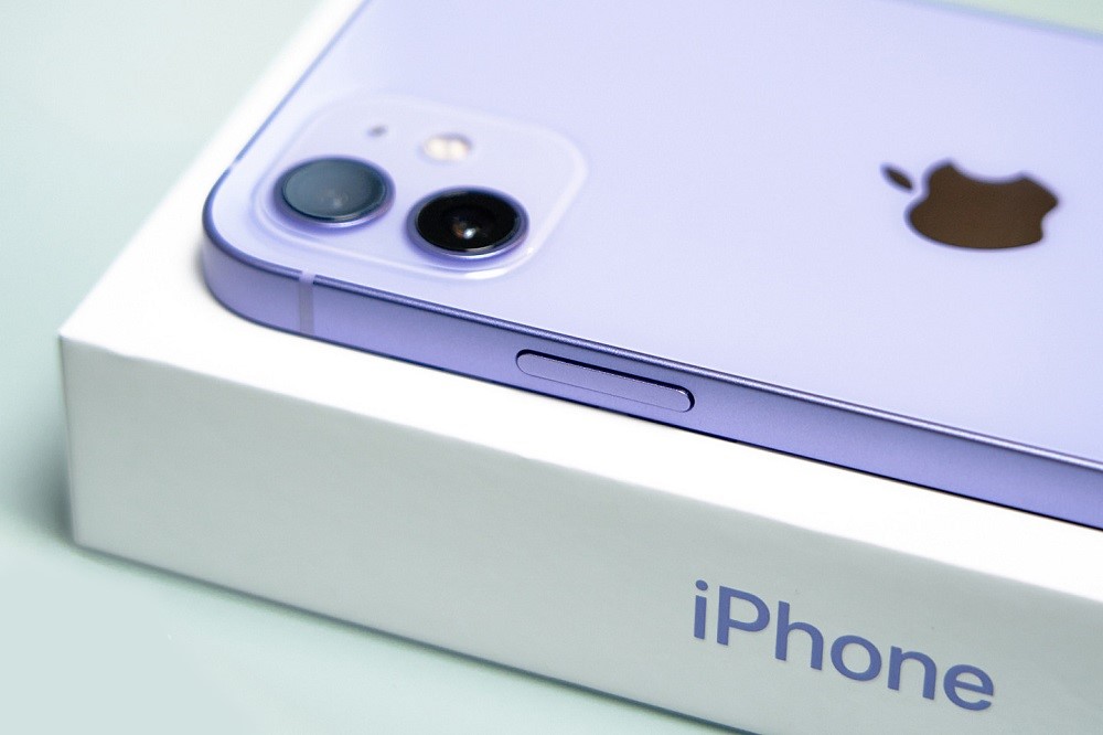 фиолетовый iPhone 12 mini