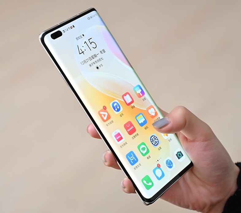 Компания Huawei назвала смартфоны, которые перейдут с Android на фирменную HarmonyOS