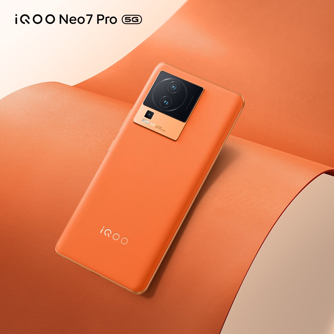 смартфон iQOO Neo 7 Pro пресс-рендер