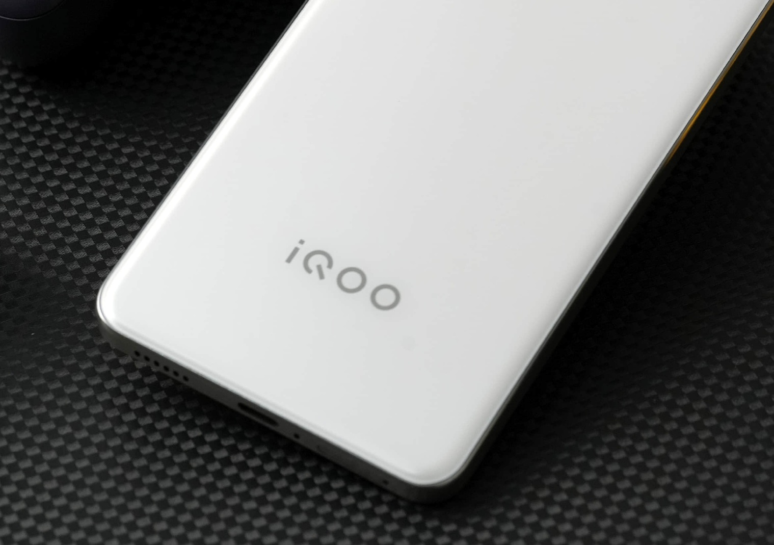 iQOO Z10 Turbo Pro станет первым смартфоном на базе Snapdragon 8s Gen 4