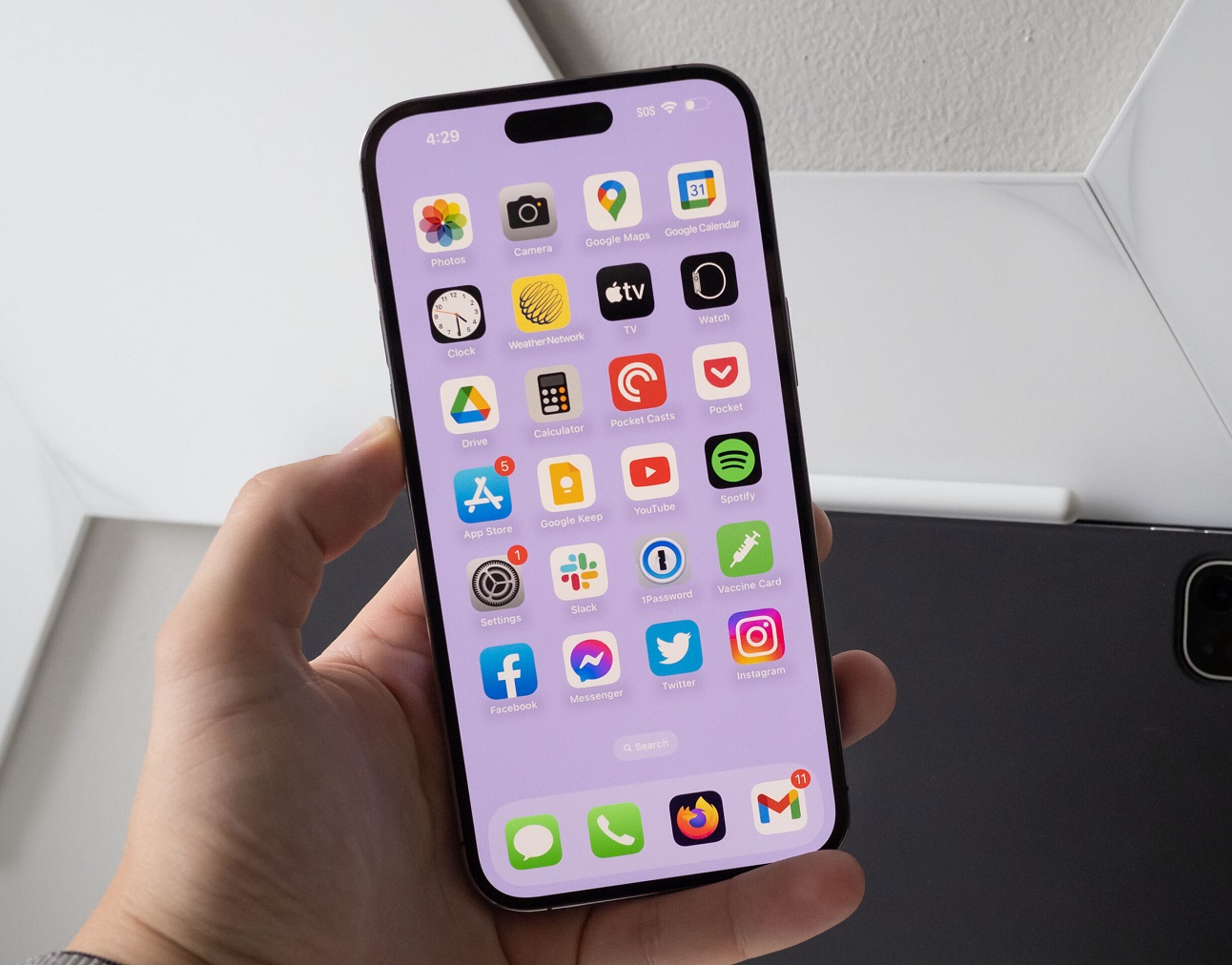 Владельцы iPhone 14 Pro жалуются в Сети на дрожание и треск камеры - Российская