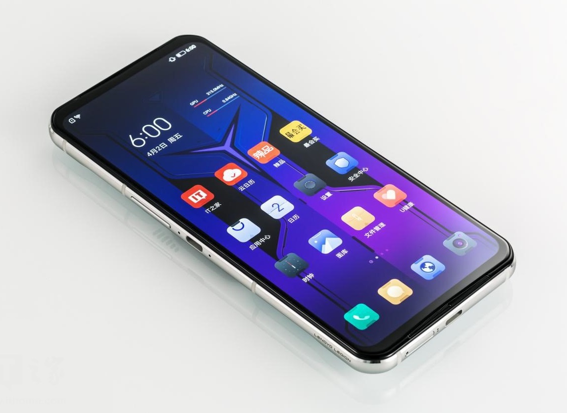 Смартфон Lenovo Legion Phone 2 Pro c 18 Гб ОЗУ выходит в продажу