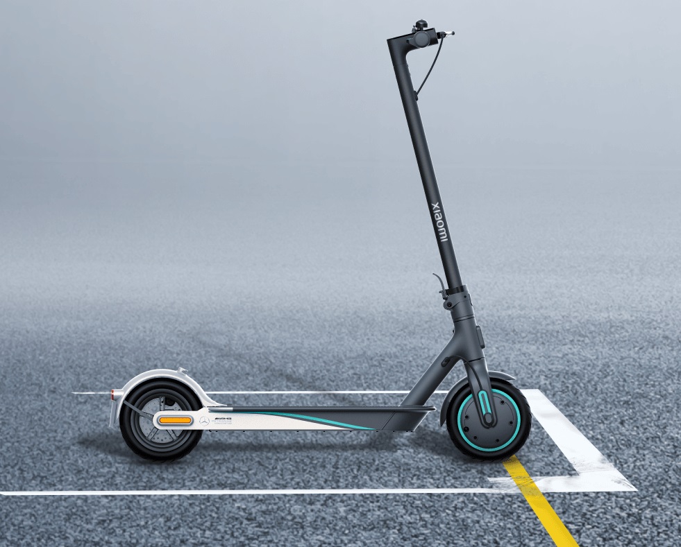 Xiaomi Mi Electric Scooter Pro 2 Mercedes-AMG Petronas F1 Team Edition