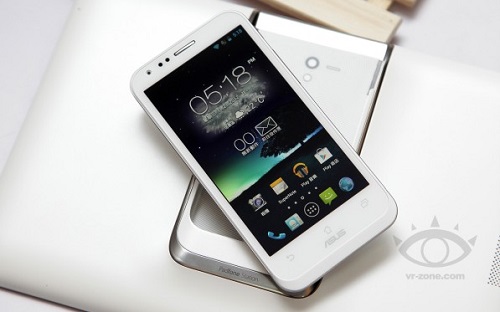 ASUS__Padfone_2_white