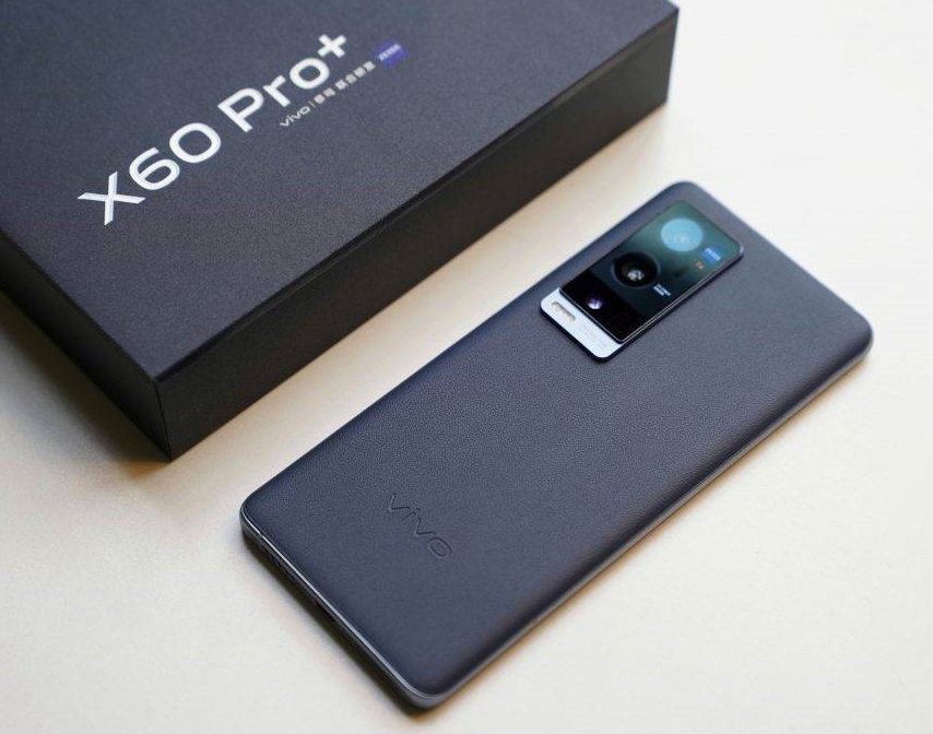 Флагманские смартфоны, которые вышли в 2021 году: Vivo X60 Pro+