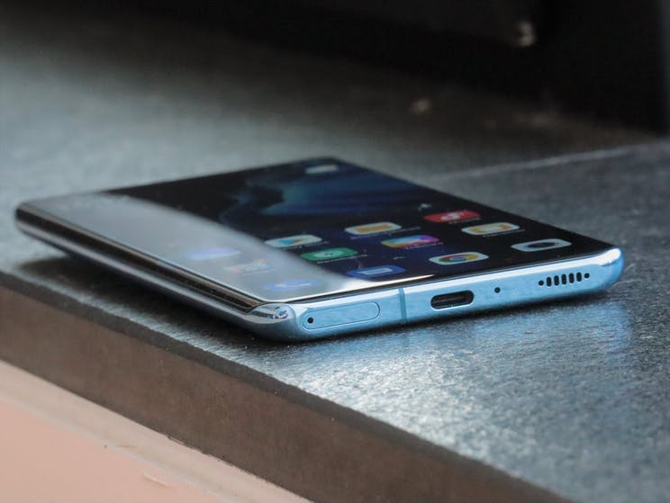 Xiaomi Mi 11 Pro получит звук от Harman Kardon и E4 AMOLED дисплей