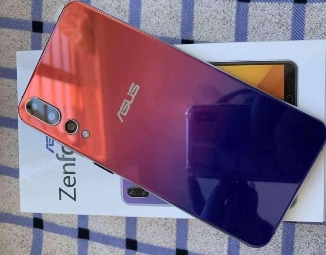 zenfone-6-live-shots-leaked-700.jpg